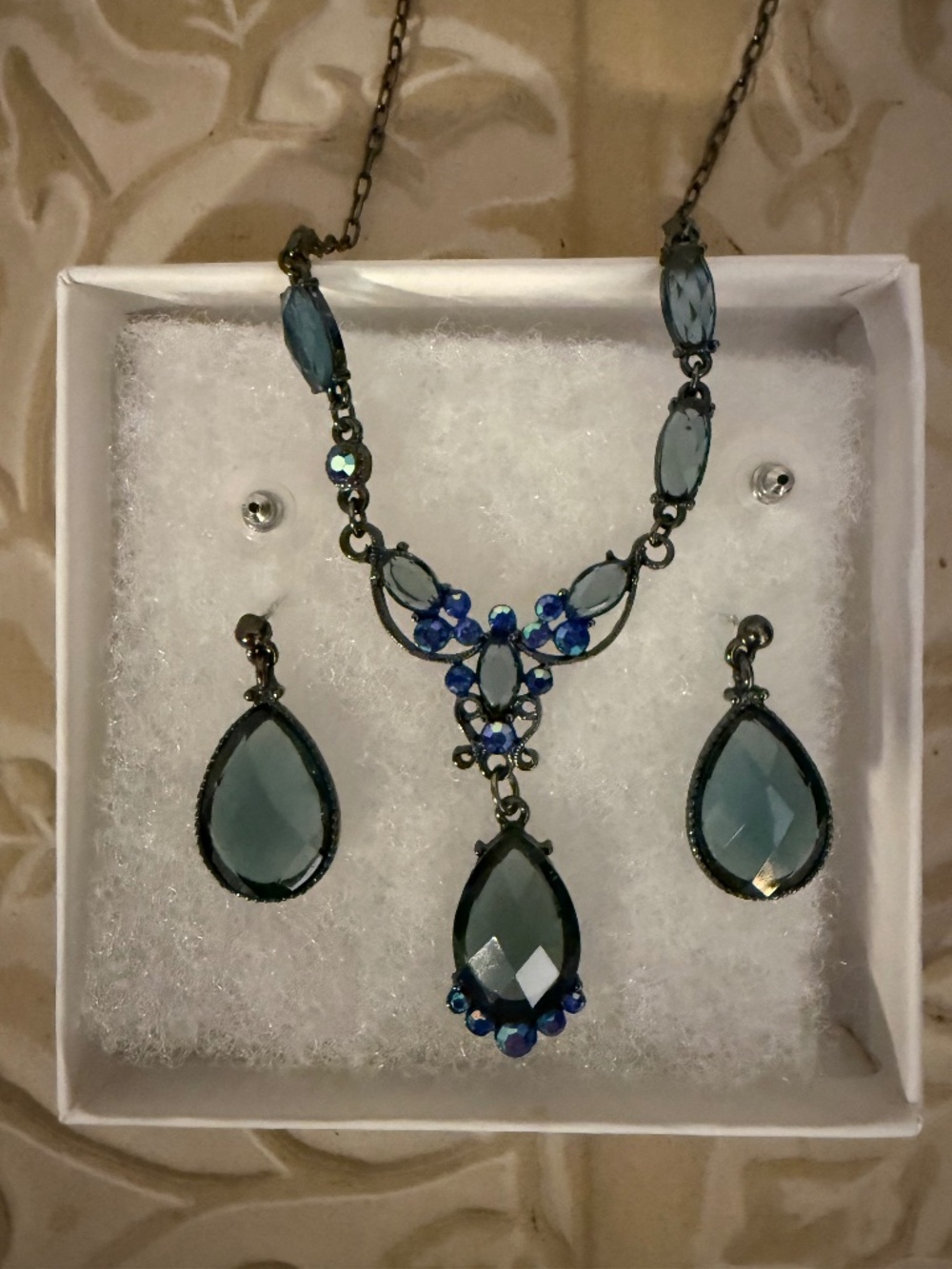 Vintage 1928 Blue Crystal Teardrop Necklace & Matching Dangle Earrings